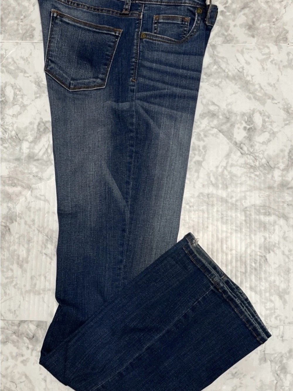 Kut from the Kloth Baby Bootcut Jeans Size 8S Medium Wash Mid Rise Stretch Denim